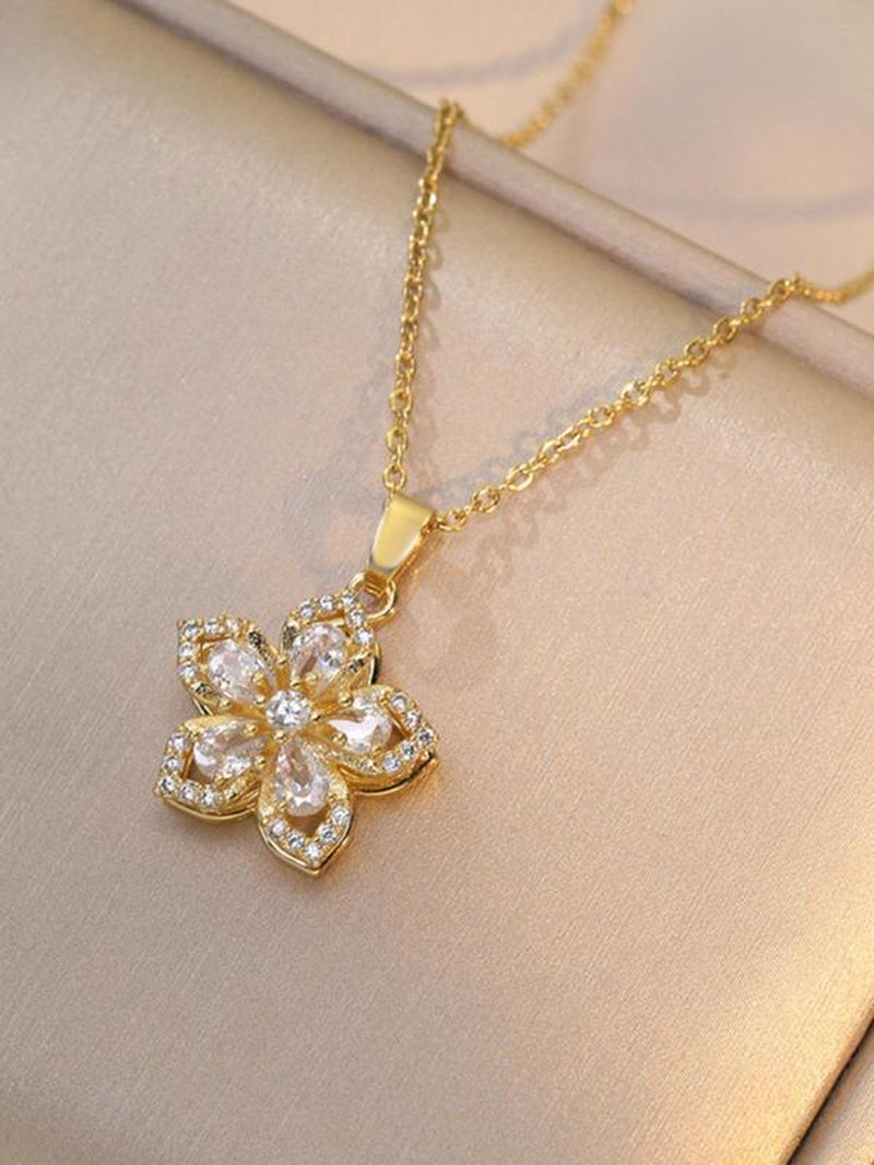 Rhinestone Flower Pendant Necklace