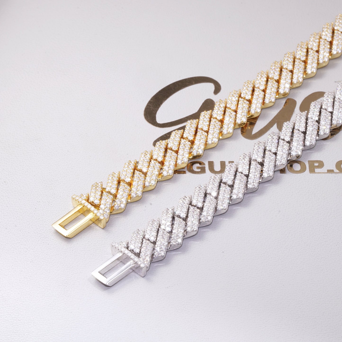 925S & VVS Moissanite 12MM Prong Cuban Bracelet